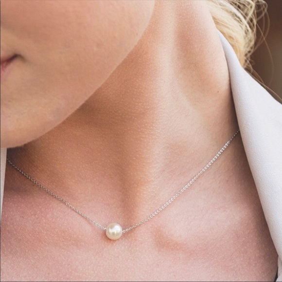 Pearl Necklace - Picture 4 of 4